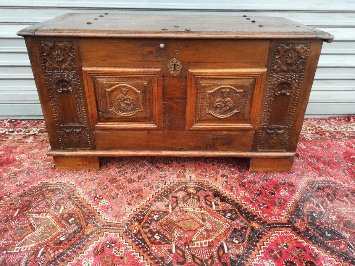 Renaissance Chest In Walnut 17th-photo-4