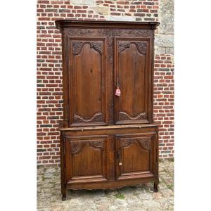 Very Beautiful Two-body Oak Buffet From The 18th Century 