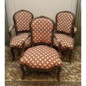 Suite De Trois Fauteuils D’époque Louis XV En Noyer 