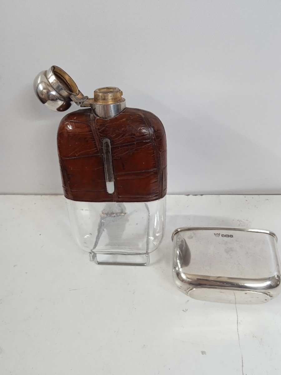 English Whiskey Flask-photo-3