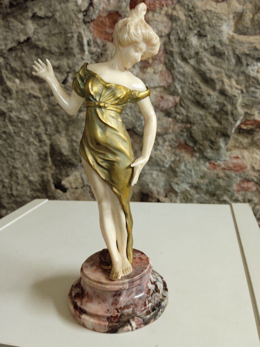 Statue  Chryselephantine Louis Barthelemy Jeune Femme 1900