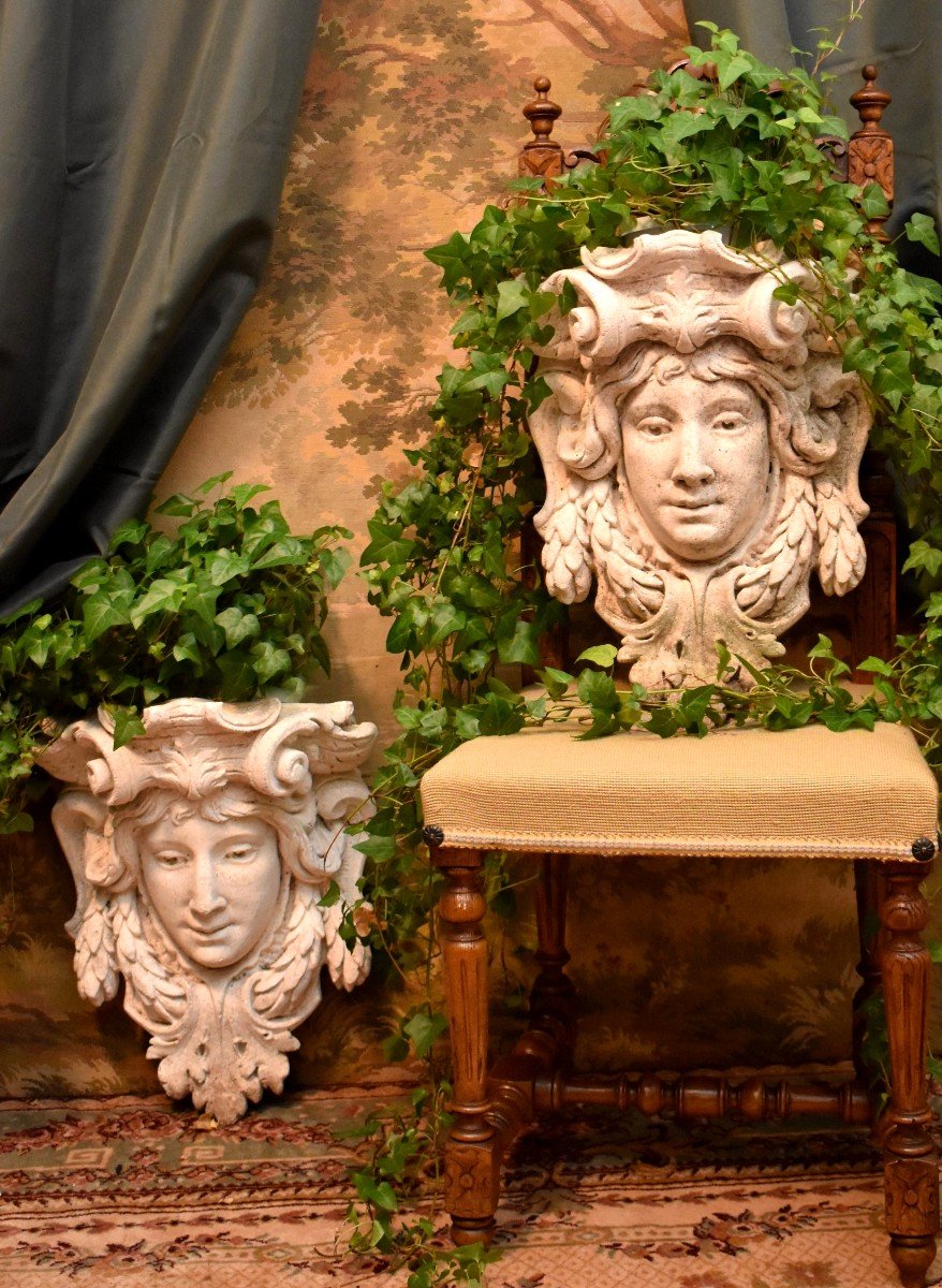 Pair Of Sconces Forming Planters In Reconstituted Stone, Decor With Mascarons, Garden Decoratio