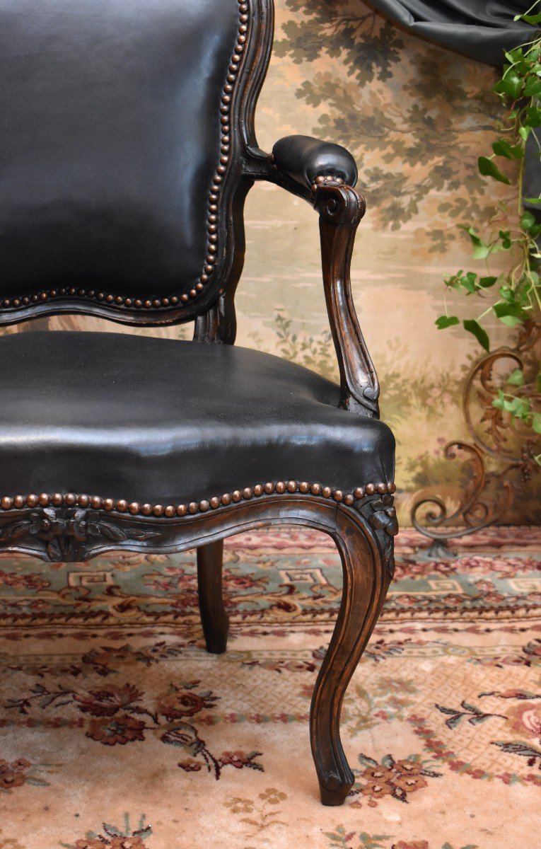 Fauteuil Cabriolet d'époque Louis XV,  Cuir Noir, XVIII ème-photo-5