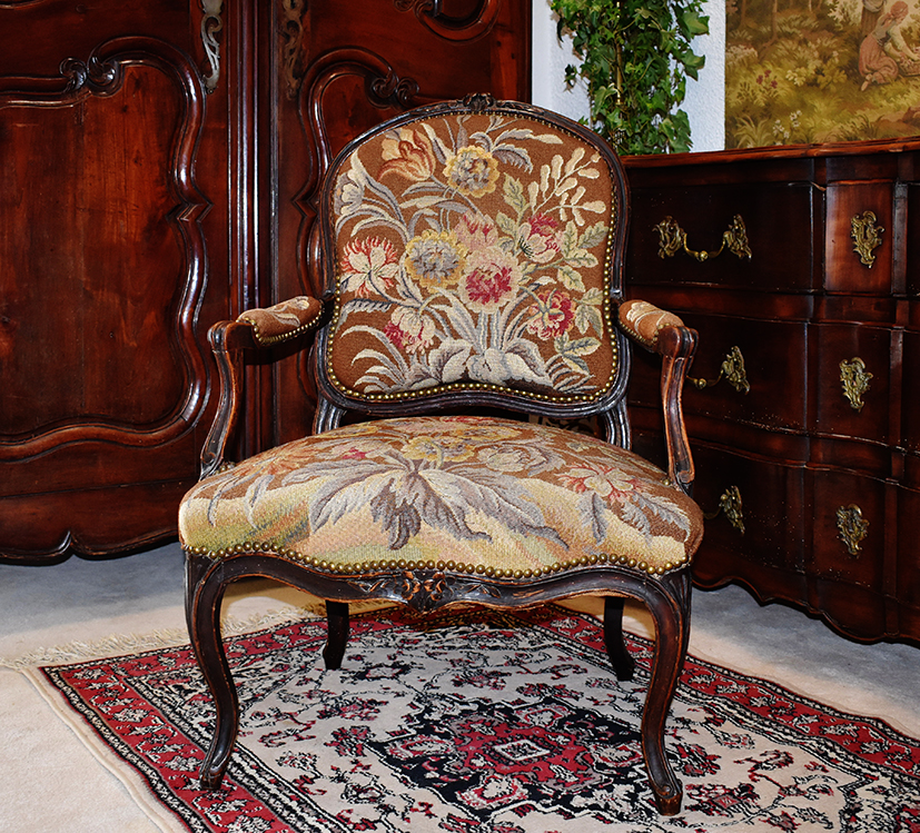 Armchair Louis XV Queen, Tapestry Au Petit Point, Epoque Eighteenth-photo-4