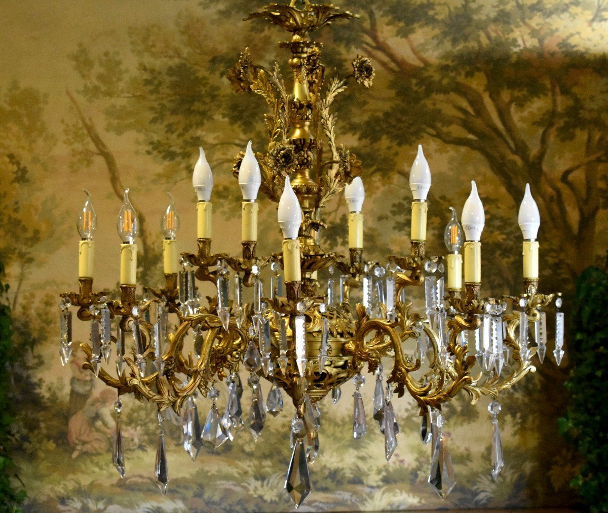 Large Chandelier With Flowers And Braces, 12 Arms Of Light, Gilt Bronze And Crystal Pendants