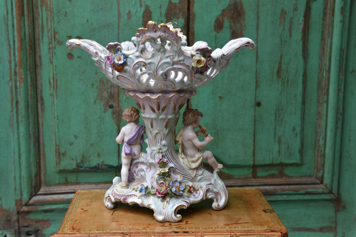 Meissen Center Of Table In Putti.-photo-2