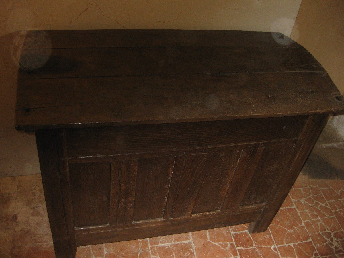 17th Century Oak Sideboard.-photo-4