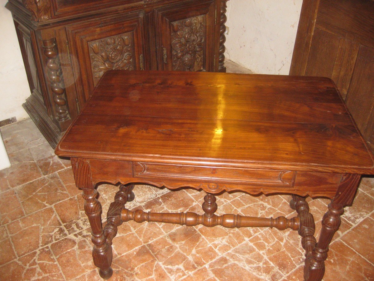 18th Century Mahogany Living Room Table.-photo-4