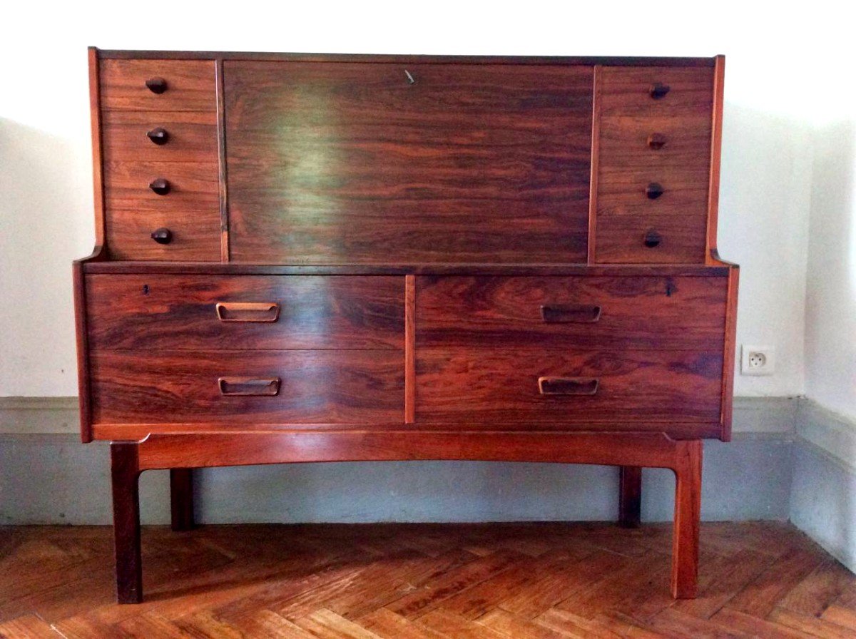 Arne Wahl Iversen - Secretary In Rio Rosewood