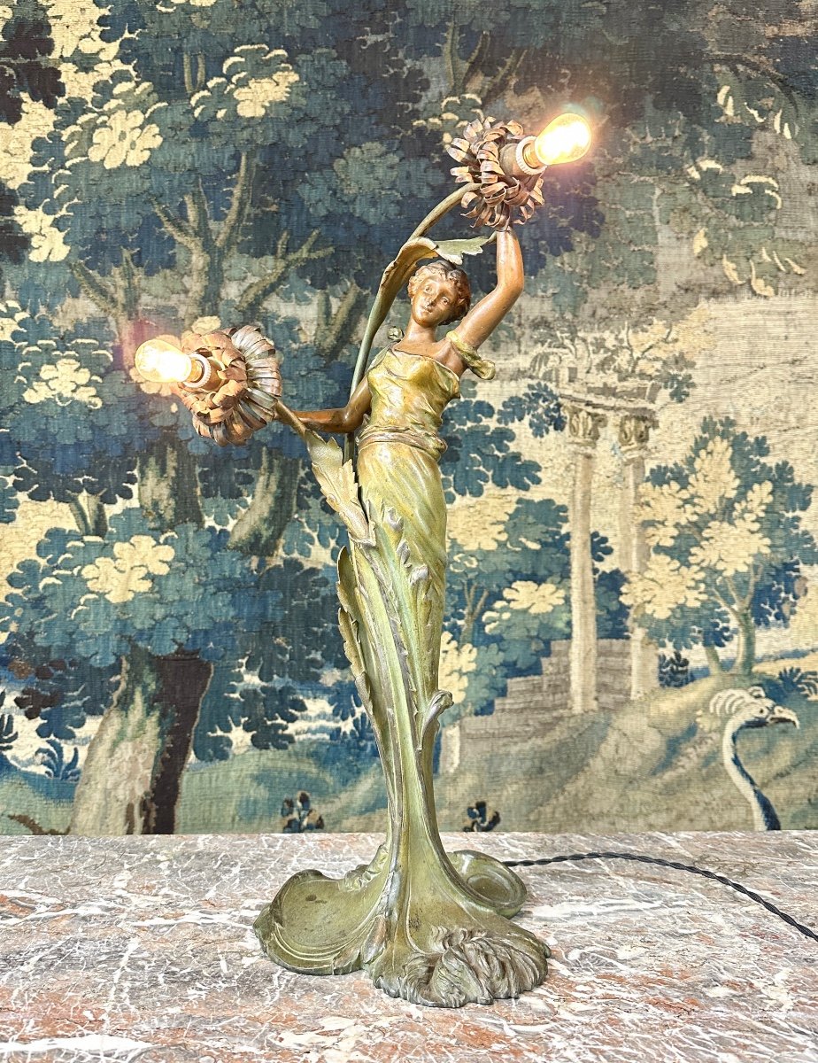 Lamp Regulates Art Nouveau Period Representing A Woman With Water Lilies-photo-2