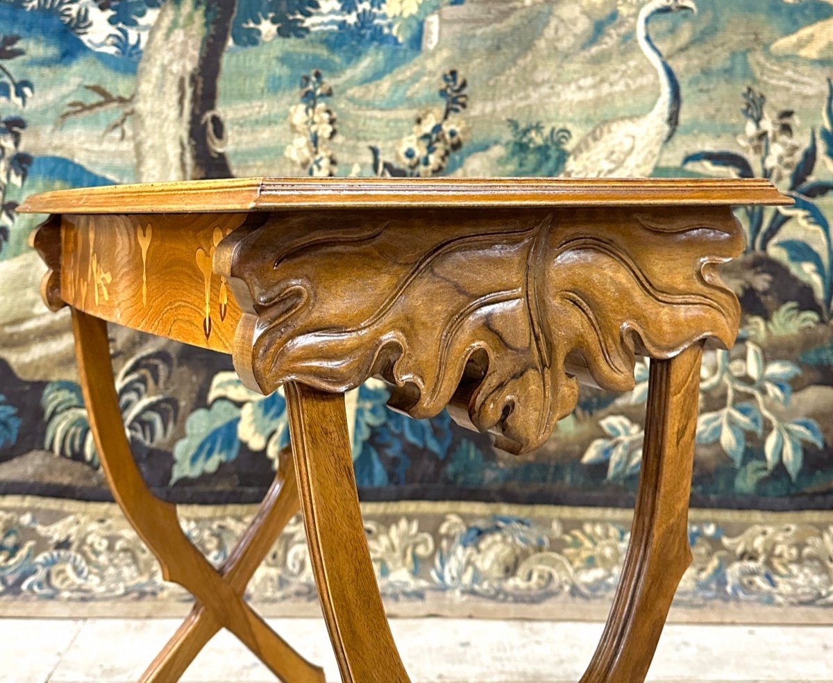 émile Gallé - Table à Tiroir En Marqueterie Et Bois Sculpté De Forme Naturaliste. Art Nouveau-photo-6