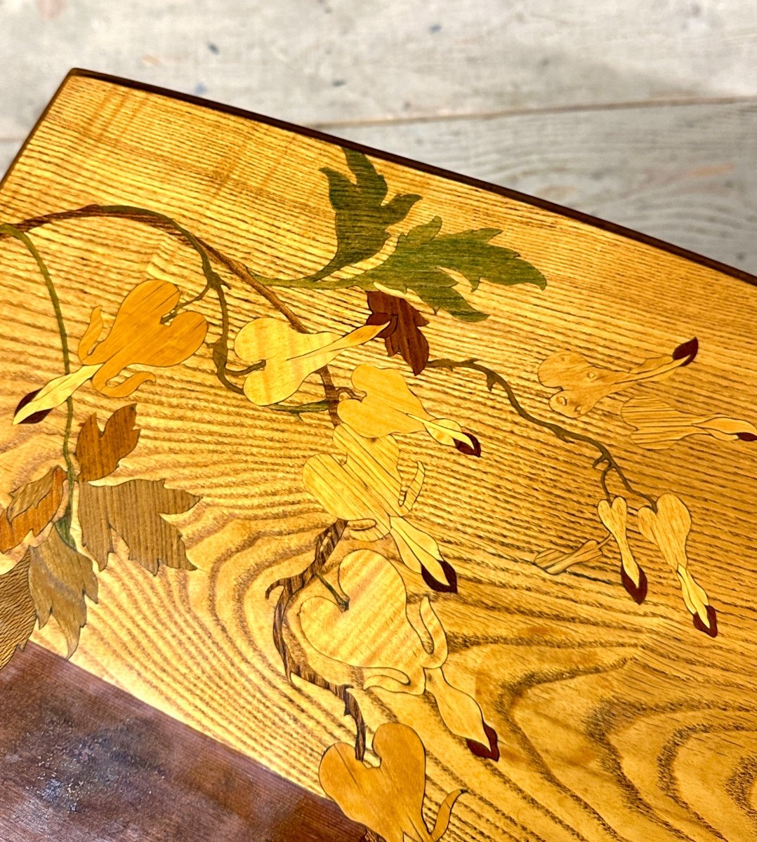 émile Gallé - Table à Tiroir En Marqueterie Et Bois Sculpté De Forme Naturaliste. Art Nouveau-photo-7