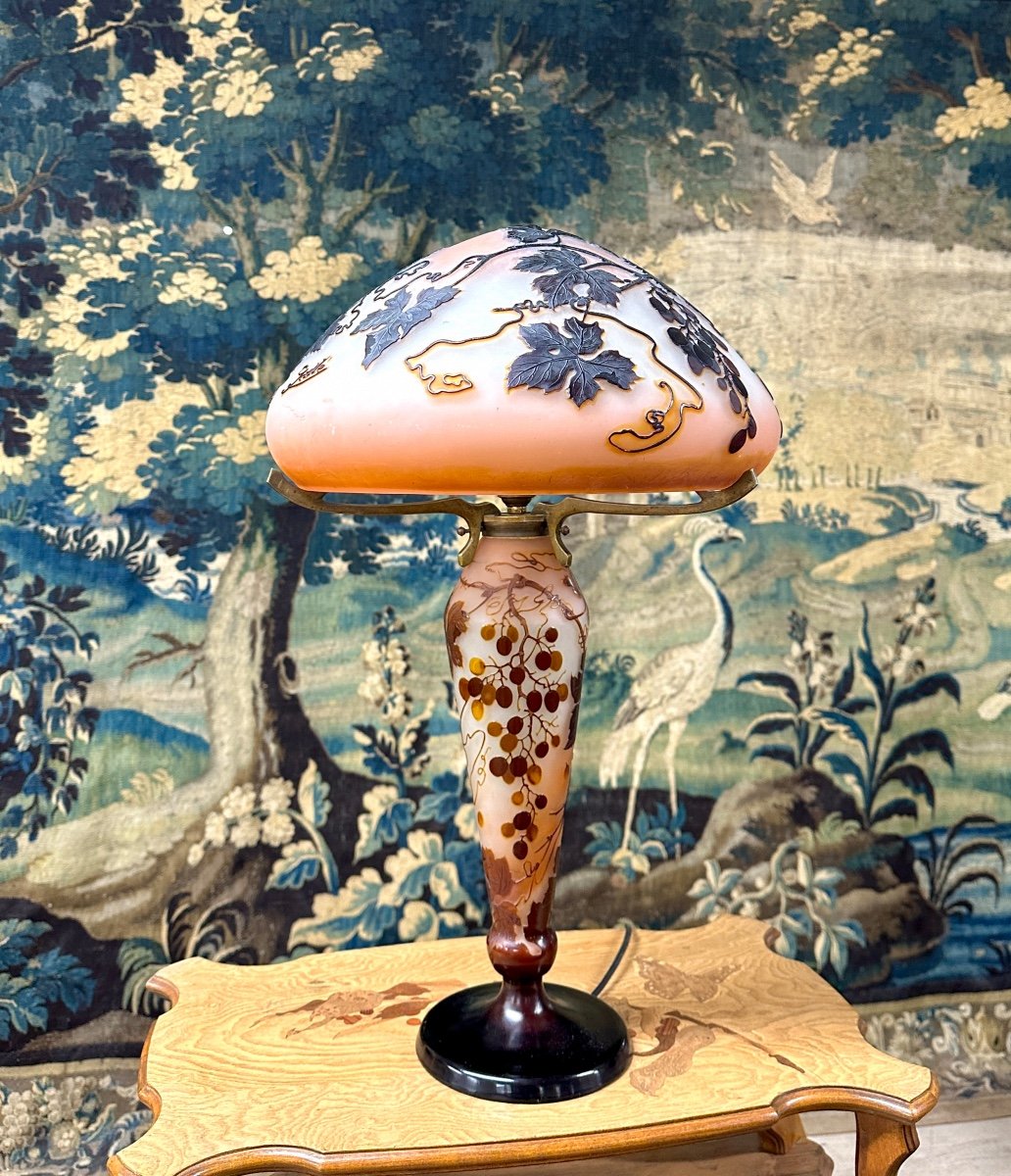 émile Gallé - Grande Lampe Champignon à Décor De Raisins Et Vignes, Pâte De Verre Art Nouveau-photo-2