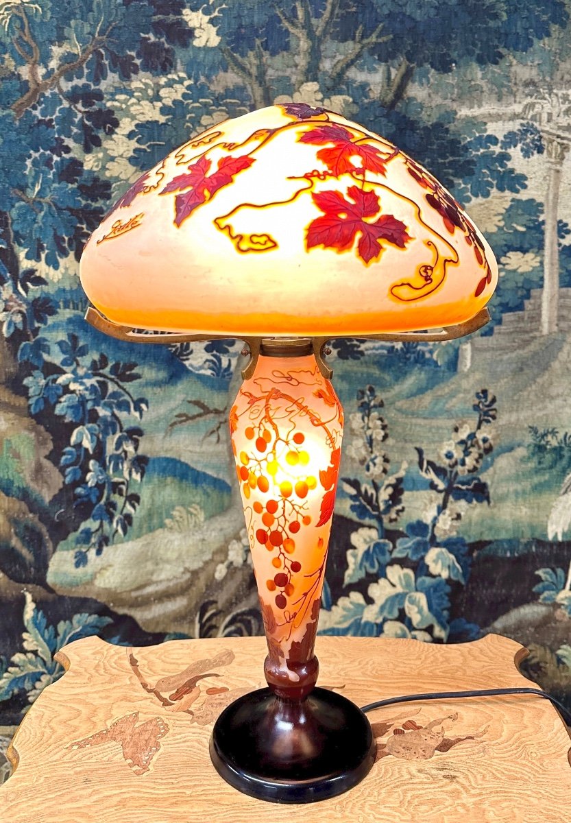 émile Gallé - Grande Lampe Champignon à Décor De Raisins Et Vignes, Pâte De Verre Art Nouveau-photo-3