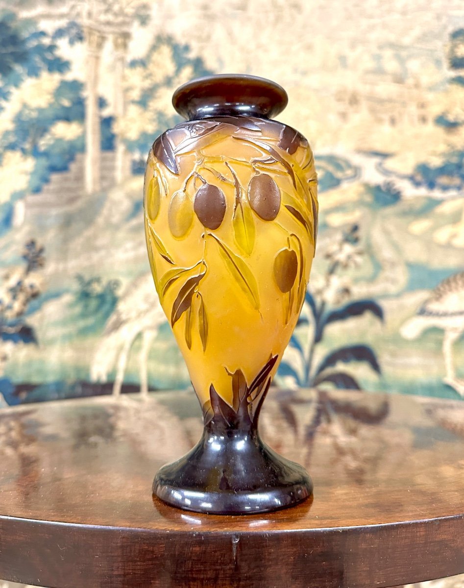 émile Gallé - Vase En Verre Multicouche à Décor D’olives. Pâte De Verre Art Nouveau, Olivier-photo-2