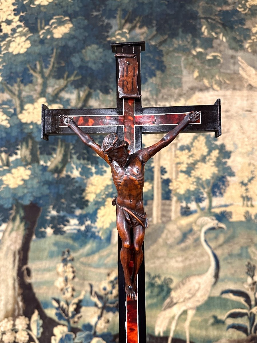 Crucifix In Boxwood And Tortoise Shell. Flemish Work From The 18th Century. Christ On The Cross-photo-4