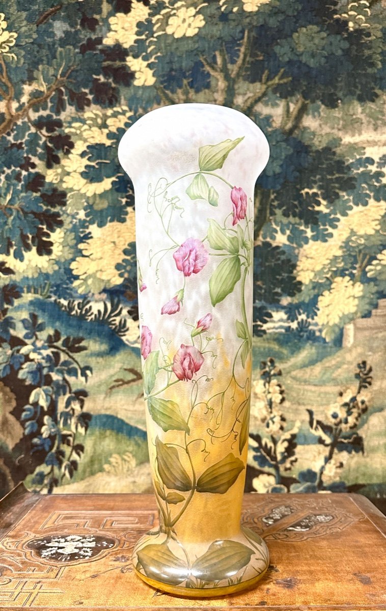 Daum Nancy - Grand Vase 52 Cm Aux Pois De Senteur En Verre émaillé. Pâte De Verre Art Nouveau