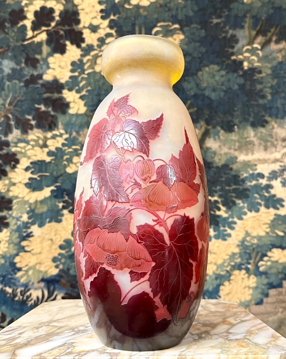 émile Gallé - Vase Aux Abutilons Rouges En Verre Multicouche. Pâte De Verre Art Nouveau-photo-2