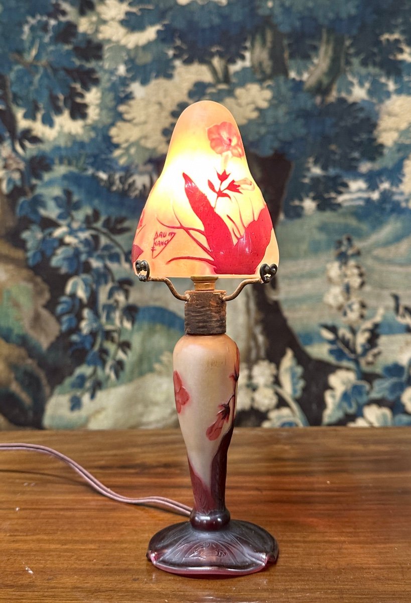 Daum Nancy - Small Lamp Or Night Light With Pink Tobacco Flowers. Art Nouveau Glass Paste-photo-2