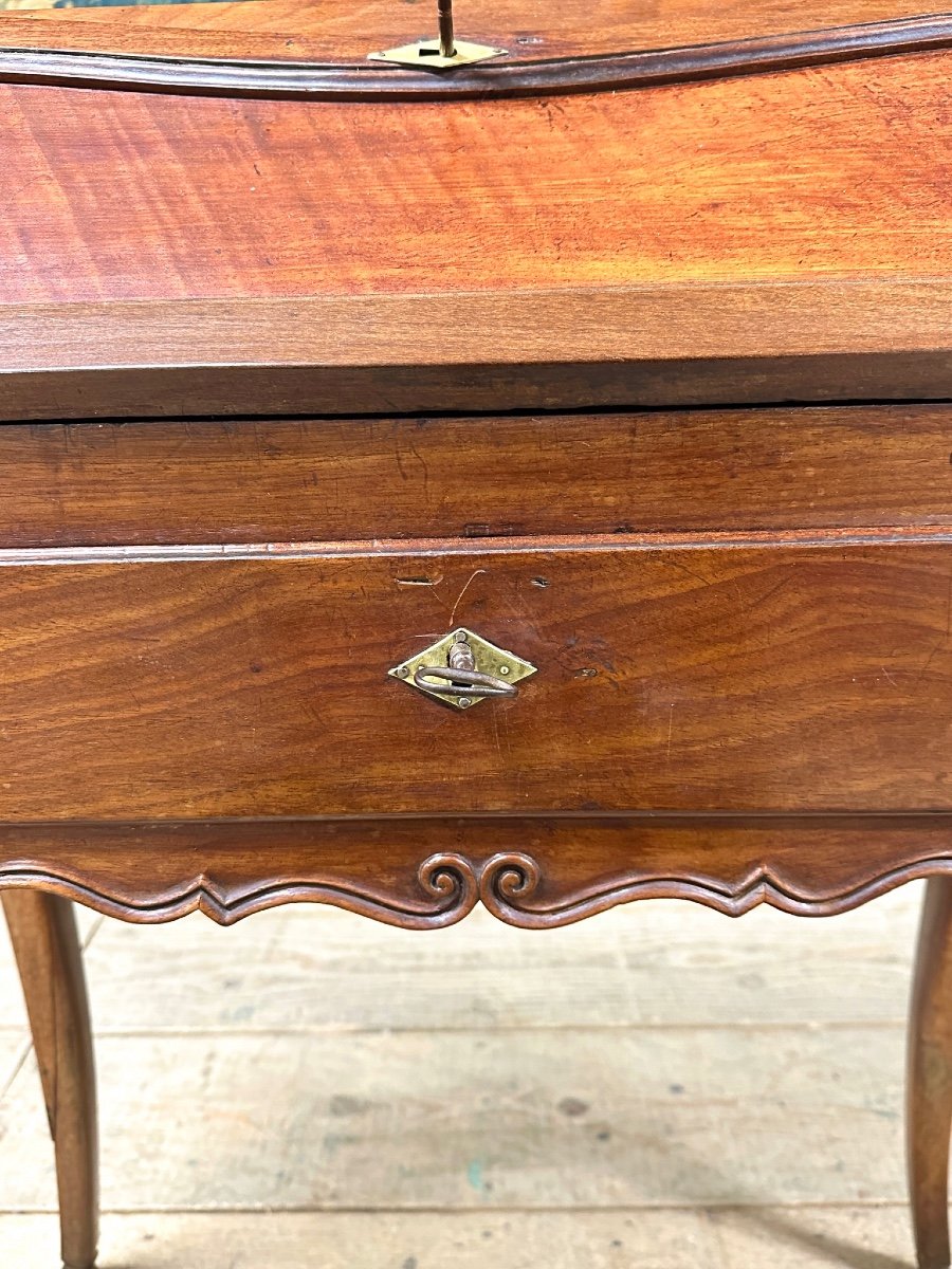 Petit Bureau Dos D’âne En Acajou, Travail De Port XVIIIeme Siècle. époque Louis XV. -photo-4