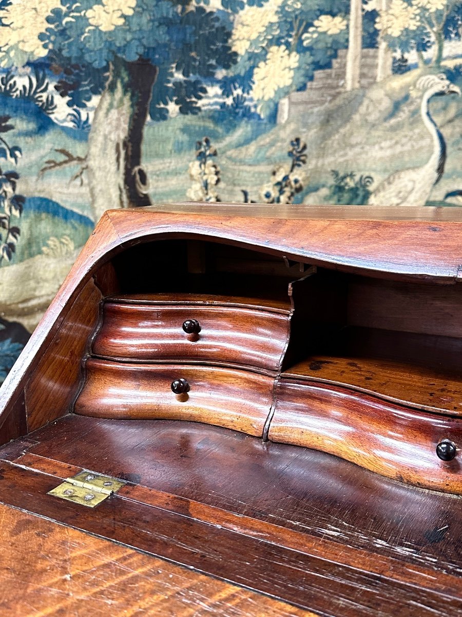 Petit Bureau Dos D’âne En Acajou, Travail De Port XVIIIeme Siècle. époque Louis XV. -photo-4