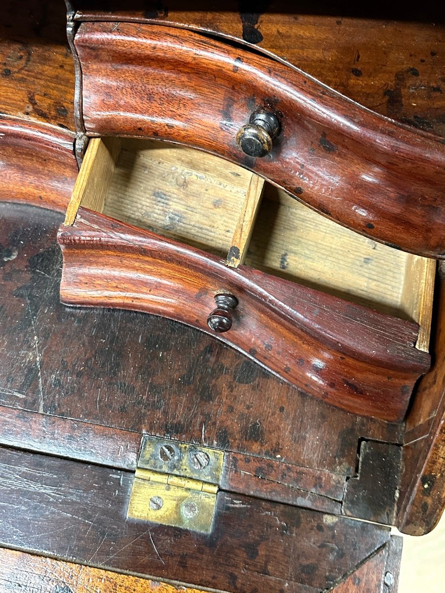 Petit Bureau Dos D’âne En Acajou, Travail De Port XVIIIeme Siècle. époque Louis XV. -photo-5