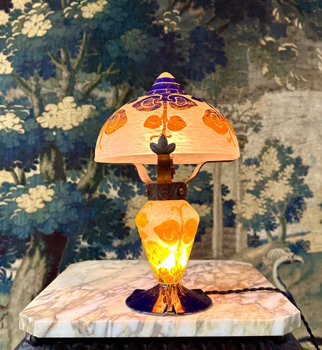 Charles Schneider For French Glass - Fig Decorated Lamp. Art Deco Glass Paste-photo-2