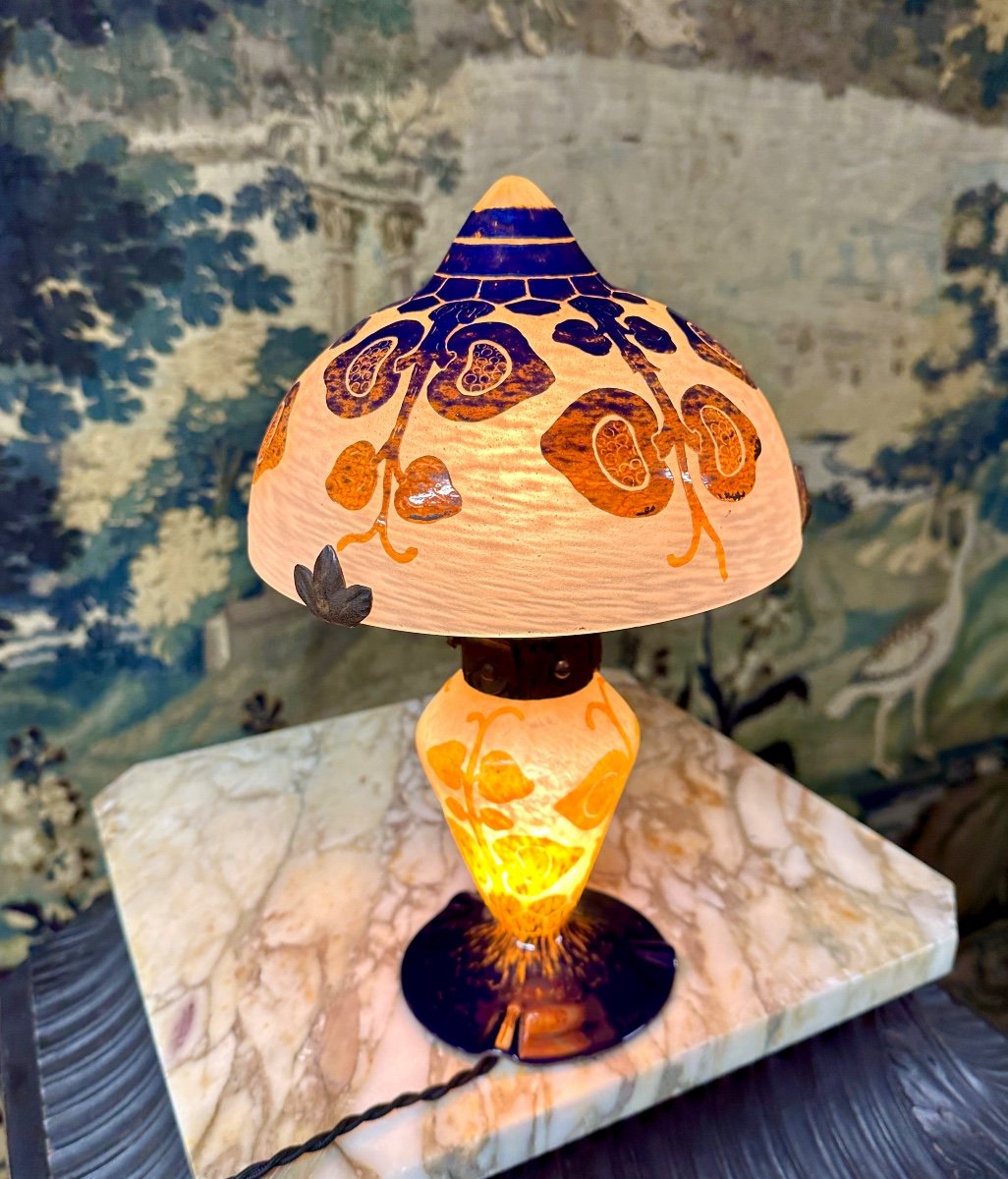 Charles Schneider Pour Le Verre Français - Lampe A Décor De Figues. Pâte De Verre Art Deco