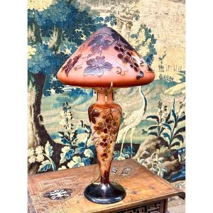 émile Gallé - Large Mushroom Lamp Decorated With Grapes And Vines, Art Nouveau Glass Paste