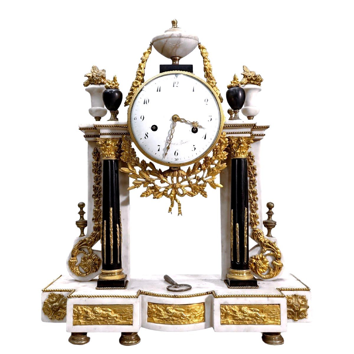 Pendule Portique d'époque Louis XVI En Bronze Doré Et Marbre Blanc 