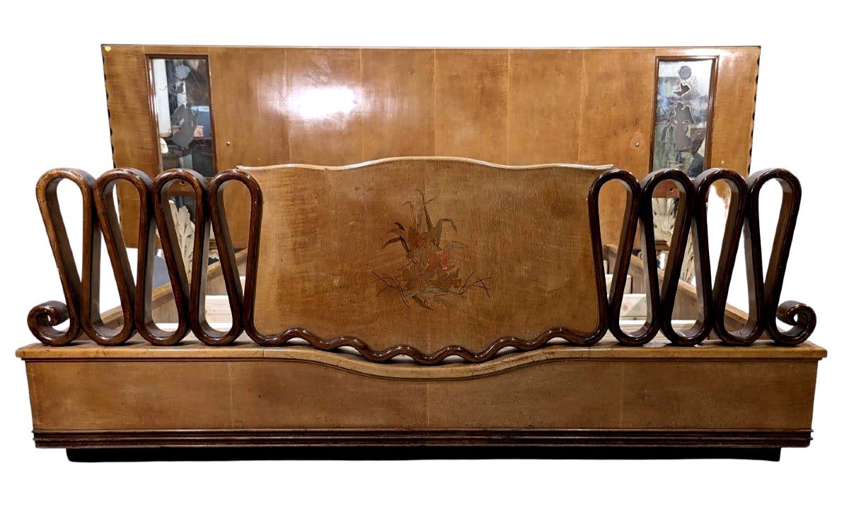 1950 Italian Bed In Maple, Marquetry And Venetian Glass, Work In The Spirit Of Paolo Buffa