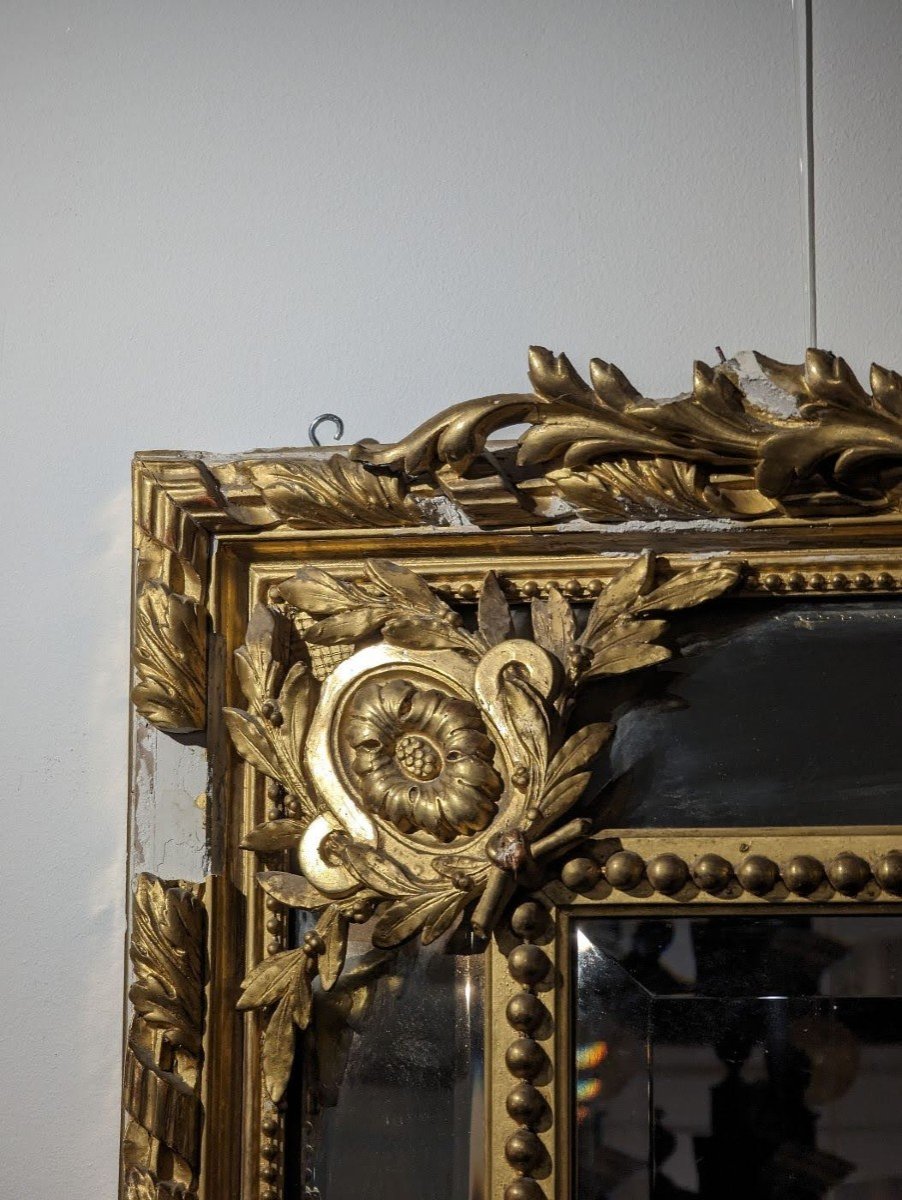 Large Closed Mirror Decorated With Cherubs Gilded With Gold Leaf -photo-3