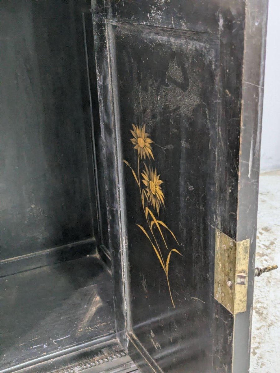 Napoleon III Bedside Table With Lacquer Panel Decoration And Japanese Inlays, Meiji Period. -photo-3