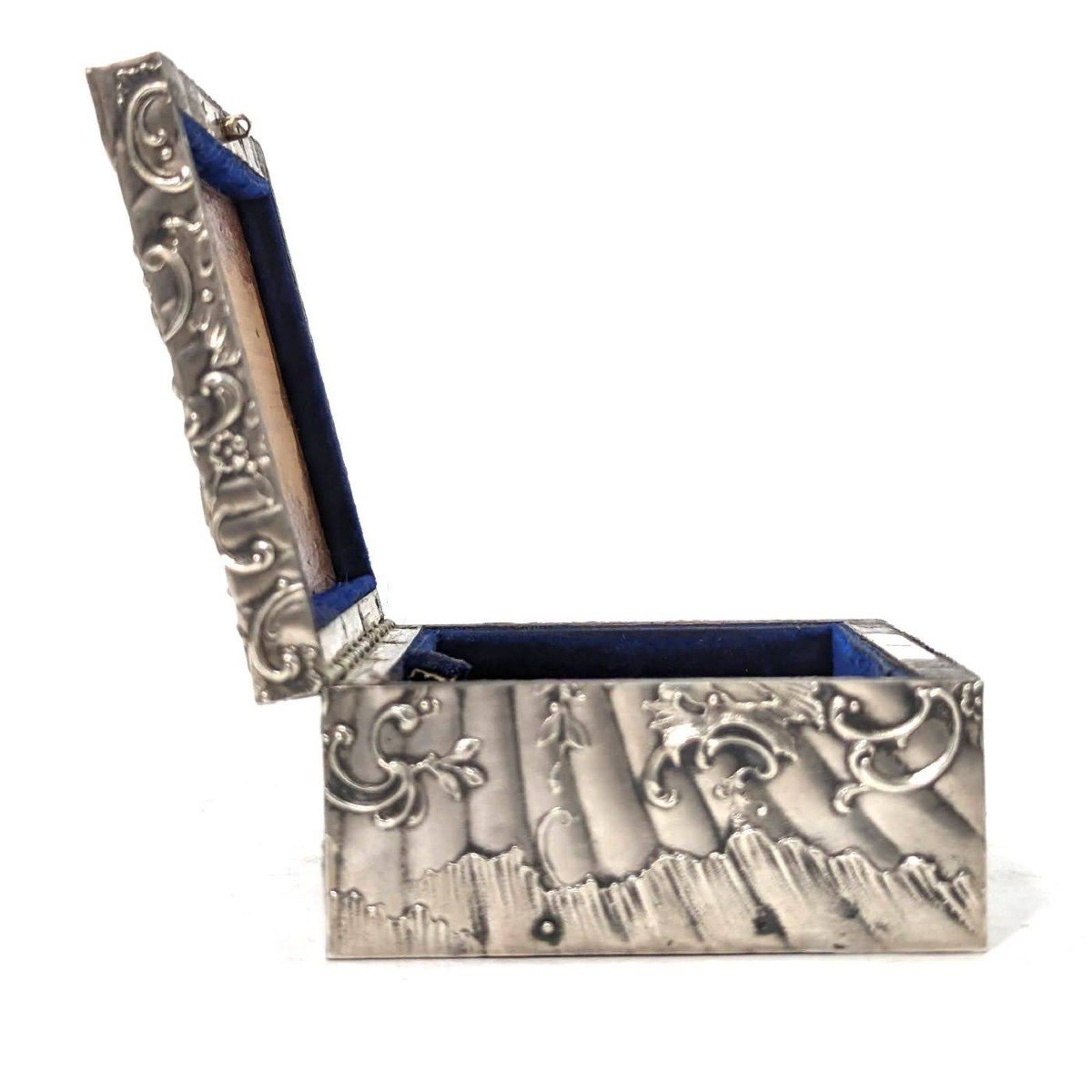 19th Century Silver Box Finely Chiseled With Arabesques  -photo-4