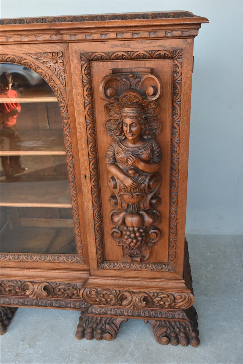 Showcase Hutch With Renaissance Carved Characters-photo-3