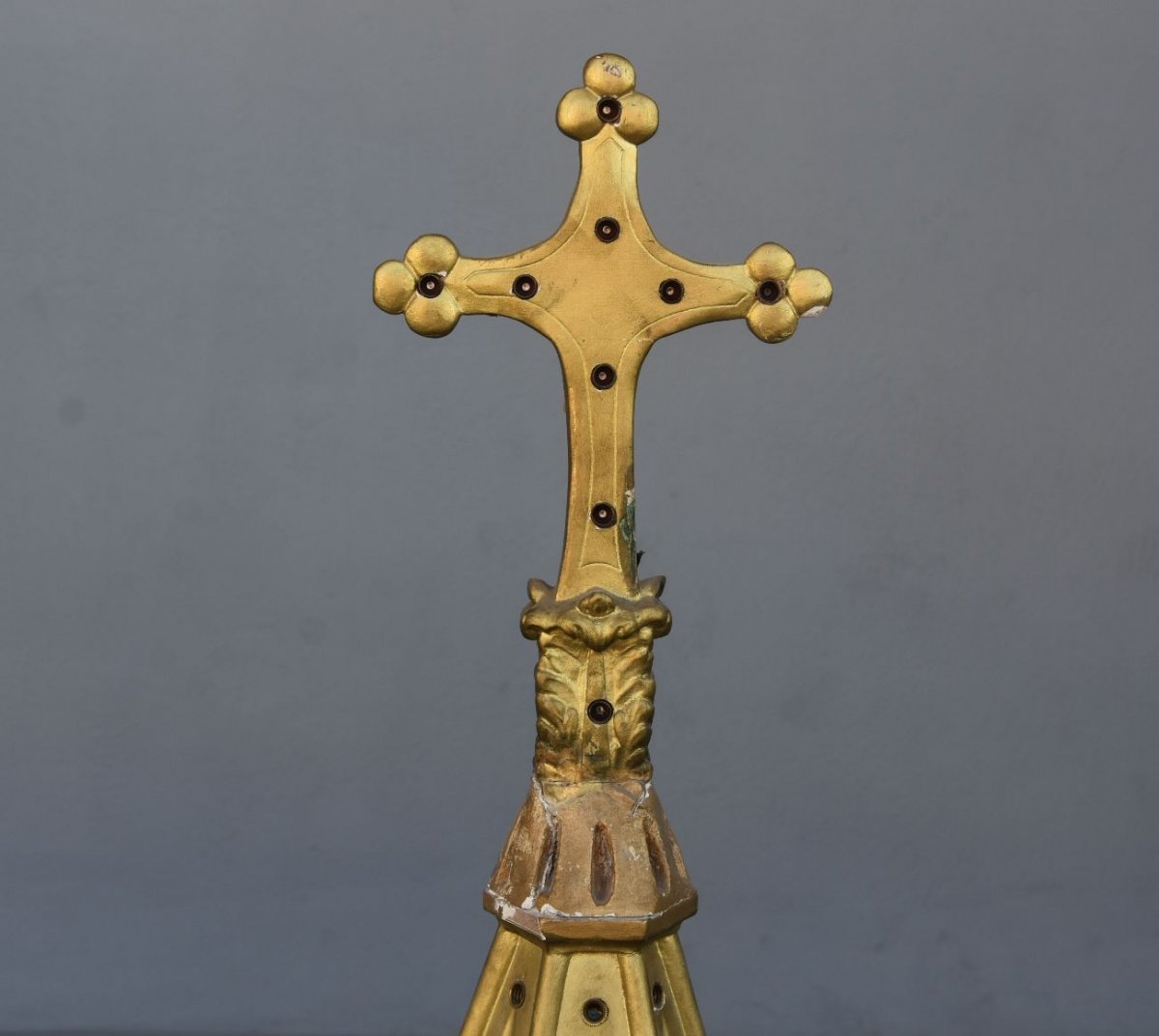 Church Canopy In Wood And Golden Stucco Gothic Style-photo-5