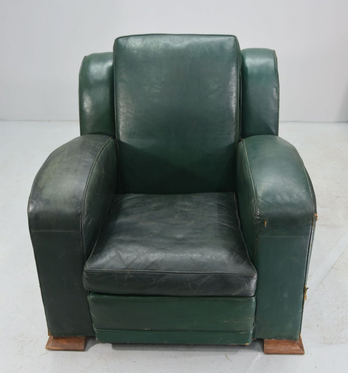 Club Chair In Green Leather Art Deco Period 1940-photo-2