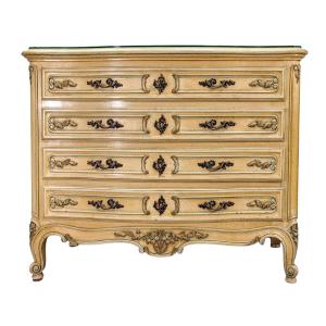 Antique Venetian Green And Gold Lacquered Rocaille Commode. Italian Work From The 20th Century