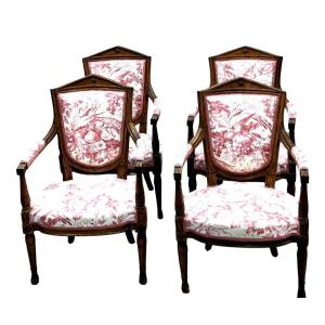 Série De 4 Fauteuils En Noyer d'époque Directoire Recouverts En  Toile De Jouy 