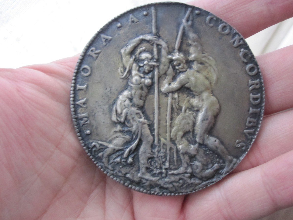 Maximilien II Et Marie d'Autriche. Médaille En Métal Argenté Du XVIe Siècle-photo-4