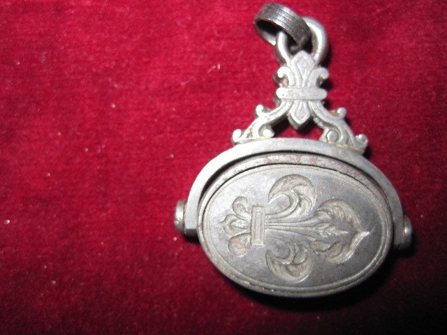 Steel Seal. In Pendant For Chatelaine With Fleur De Lys.