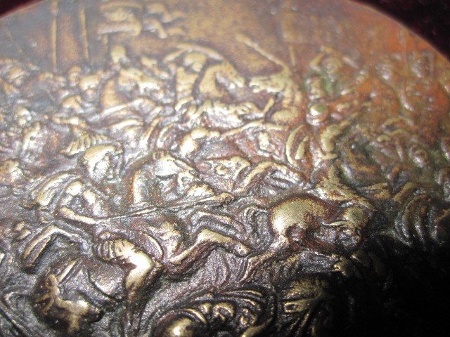 Battle Scene. Oval Plaque In Bronze S. XVII. Probably German Or Flemish Work-photo-2