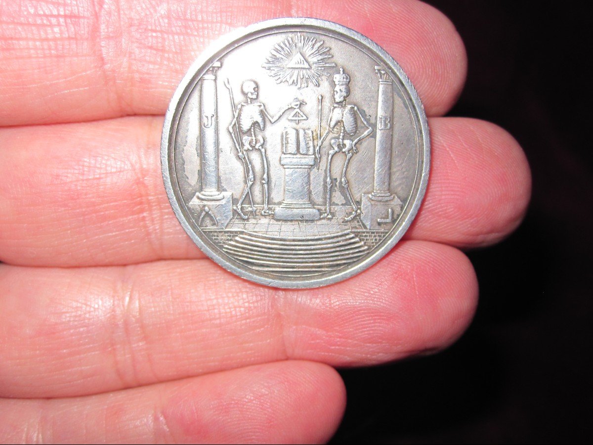 Rare Masonic Silver Medal. Memento Mori. Reverse With Pelican And Other Symbols-photo-3