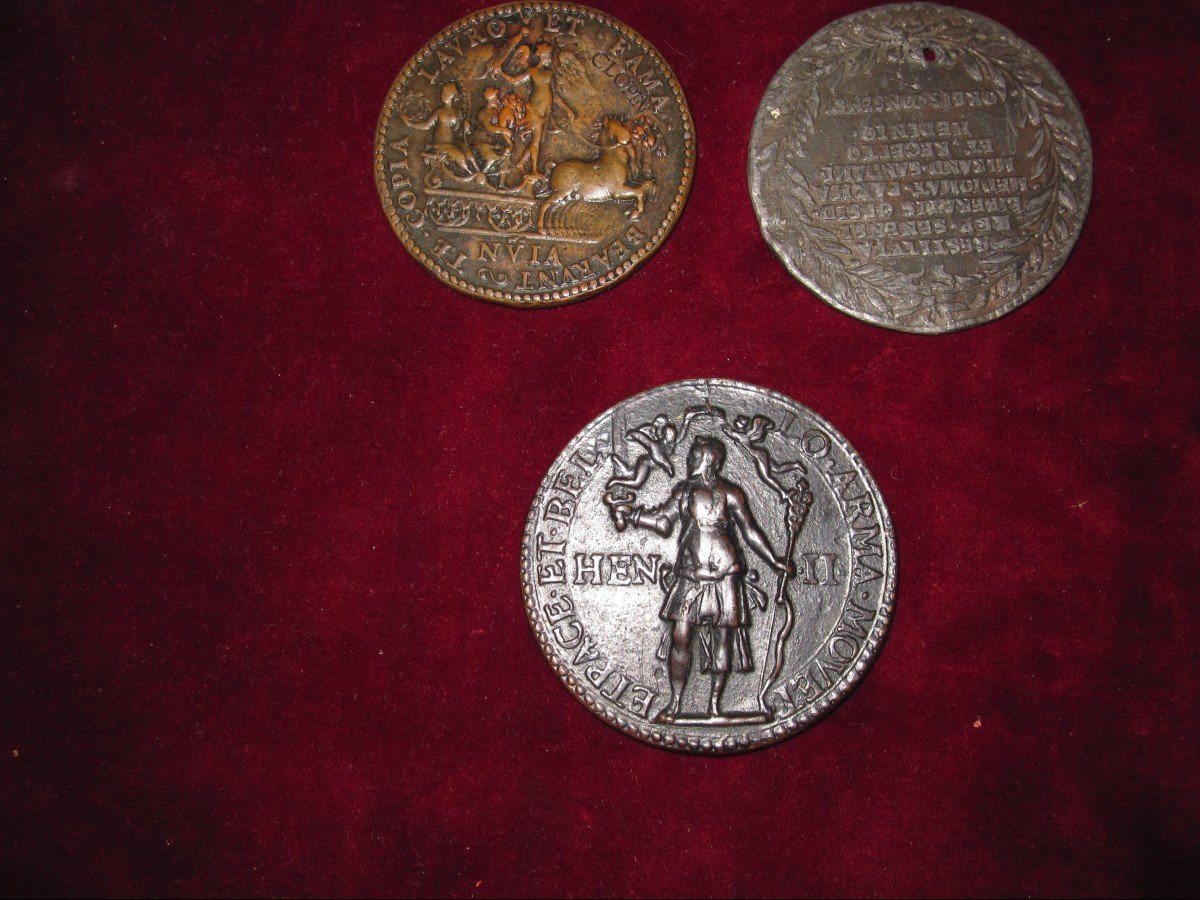 Renaissance Medals: 3 Different Pieces Of Henrique Ii. One With An Engraved Date Of 1572-photo-8