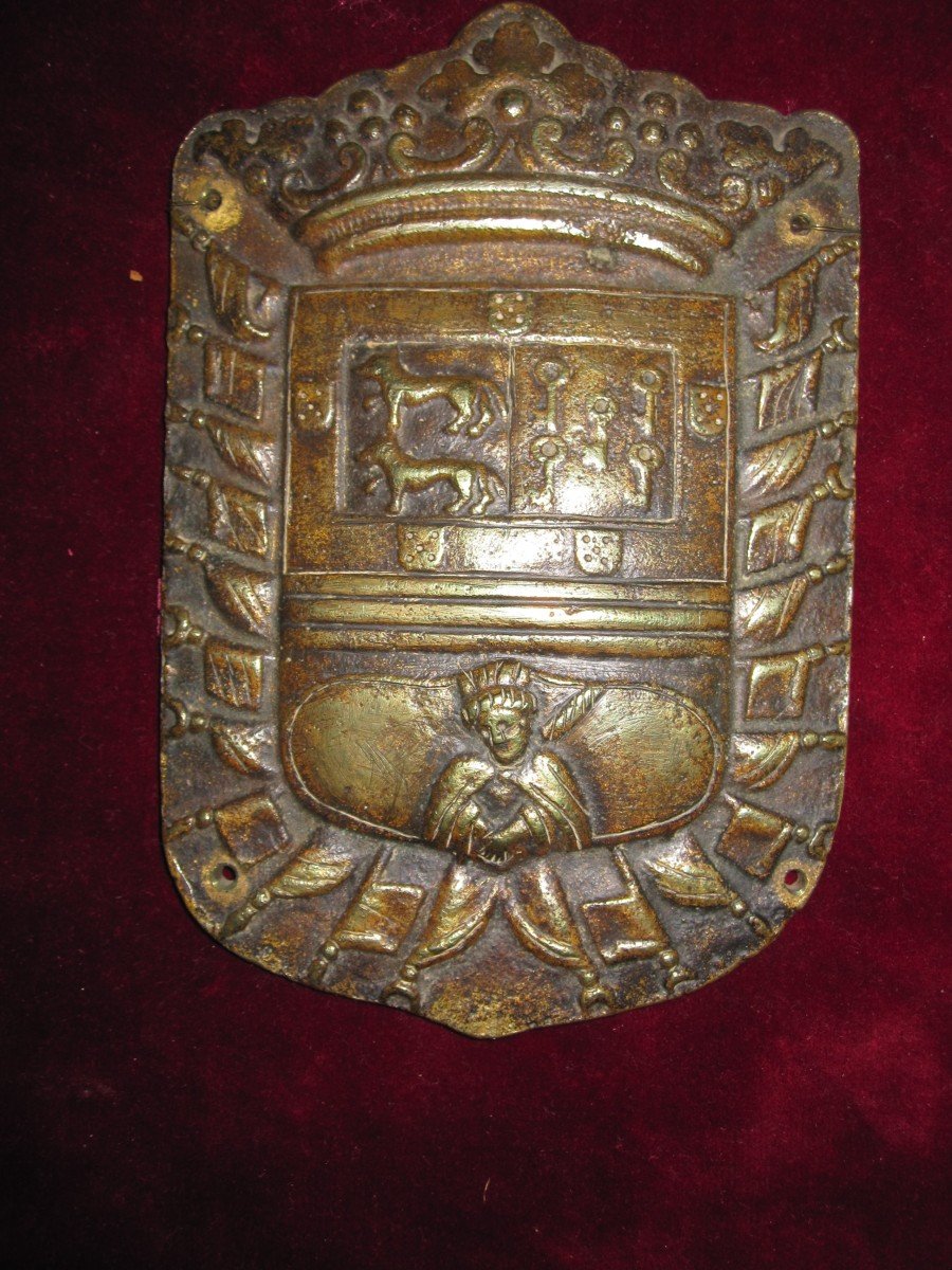 Blason Héraldique En Bronze. XVIe Ou XVIIe Siècle d'Un Parent Des Fernandez De Cordoba, Comte