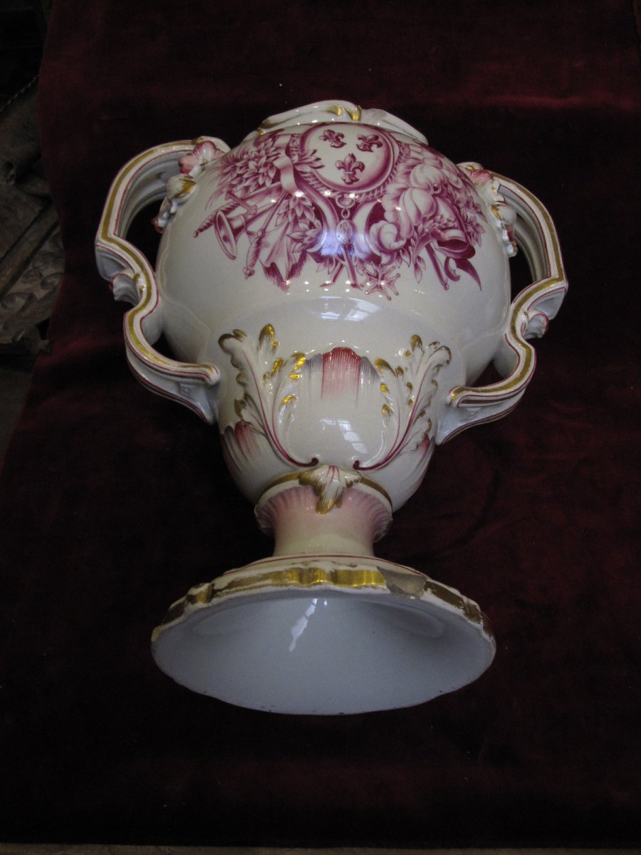 Large Vase Decorated With Royal Arms Of France And Trophies. 18th Or Early 19th Century-photo-4