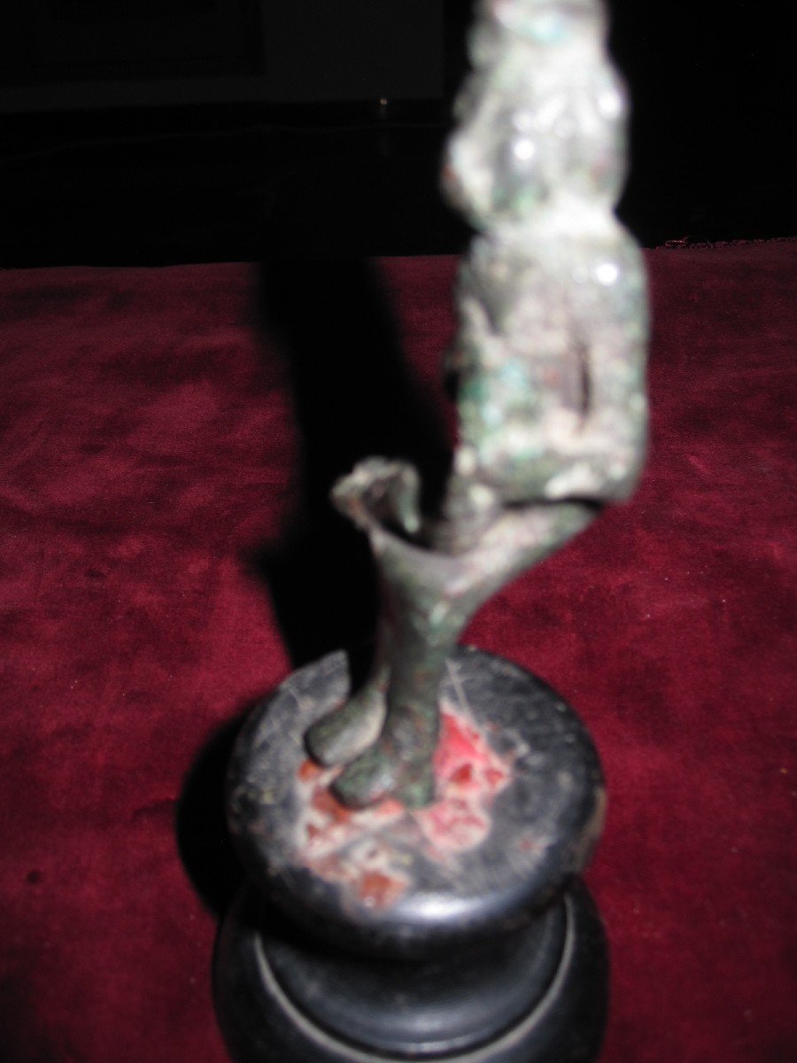 Isis With Harpocrates. Ptolemaic Bronze Statuette.-photo-4