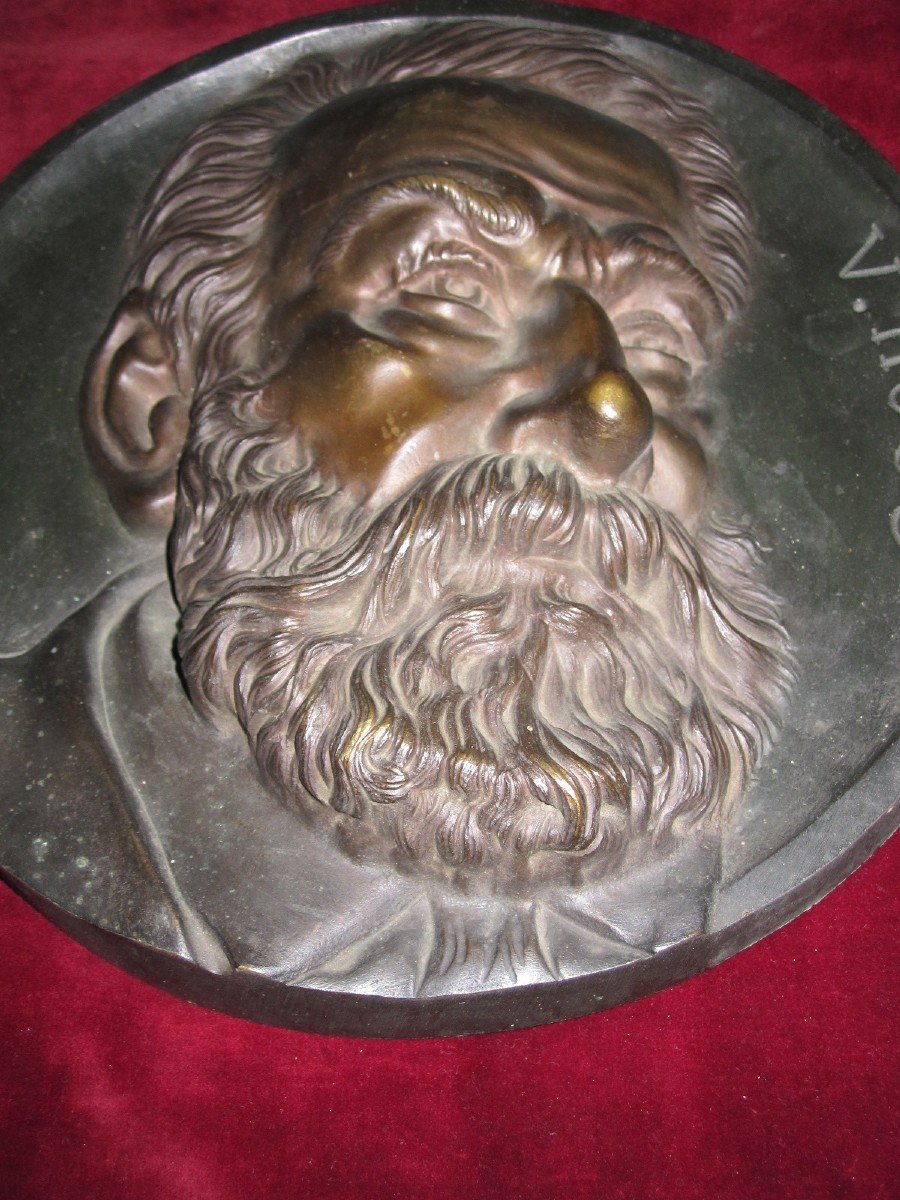 Tondo Or Medallion In Bronze With Portrait Of Victor Hugo-photo-3