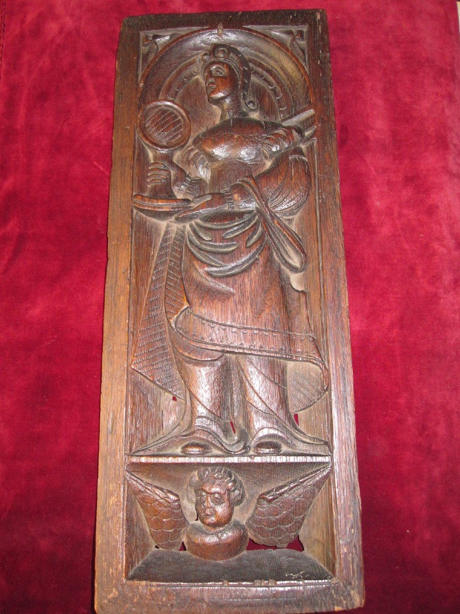 Renaissance Panel In Carved Wood Representing An Allegorical Figure Of Prudence