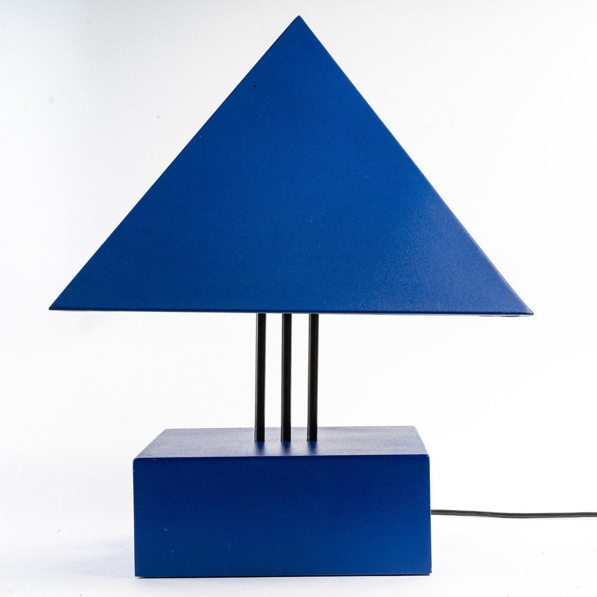 Lampe Triangle En Métal Peinte Bleu d'Alain Letessier, 1987-photo-5